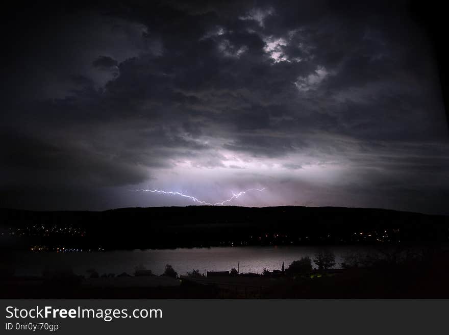 Sky, Thunder, Atmosphere, Horizon