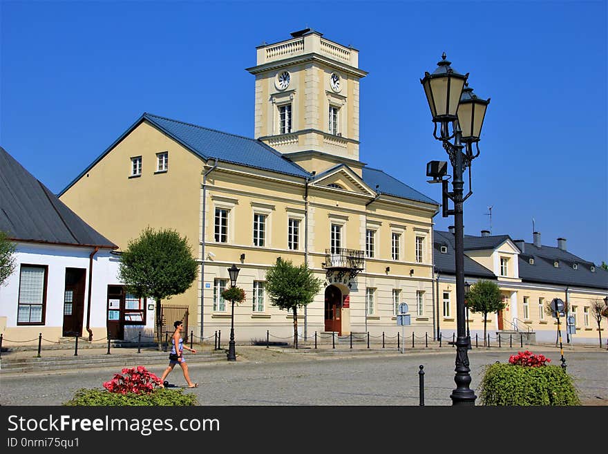 Town, Landmark, Building, Sky