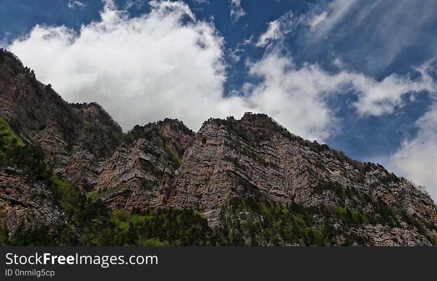 Sky, Mountainous Landforms, Mountain, Cloud