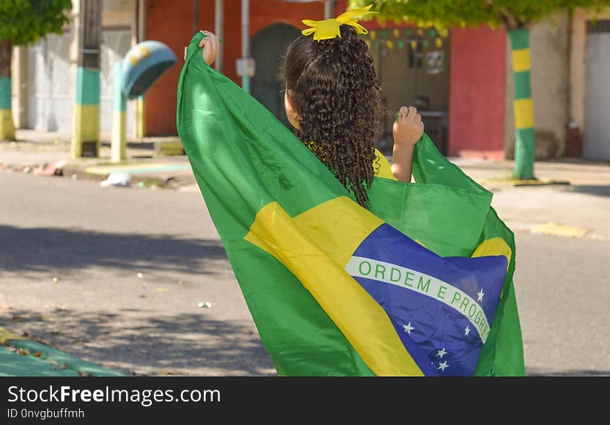 Green, Yellow, Public Space, Fun