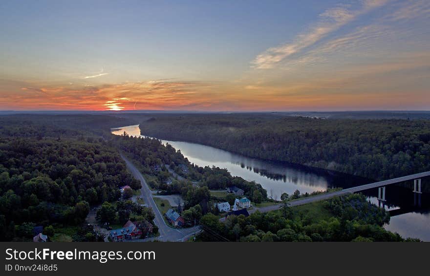 Sky, Waterway, Horizon, River