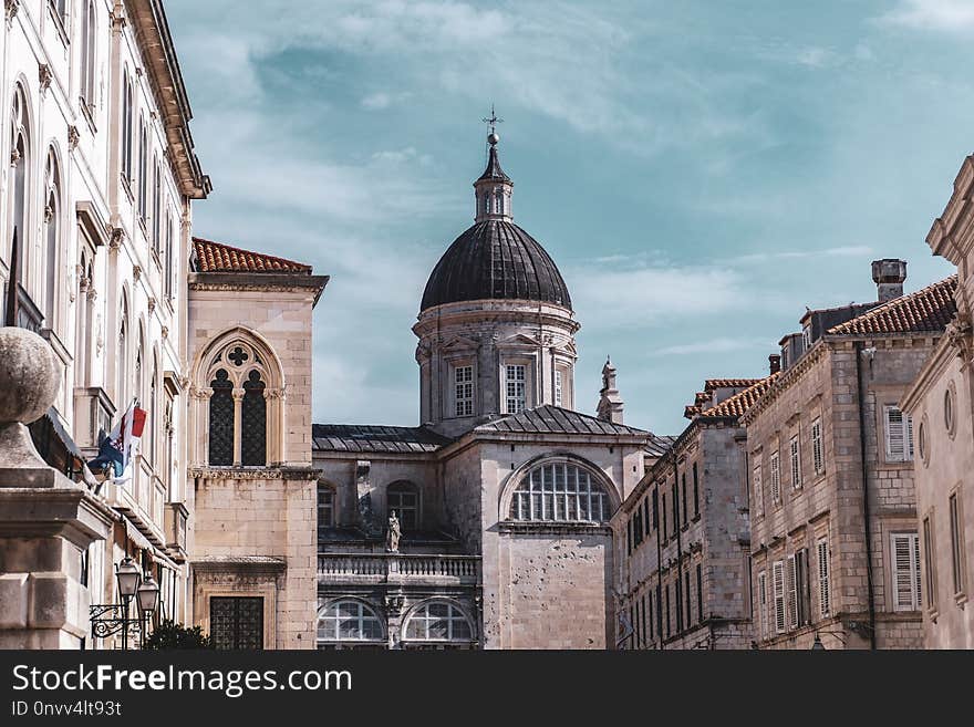 Building, Landmark, Sky, Medieval Architecture