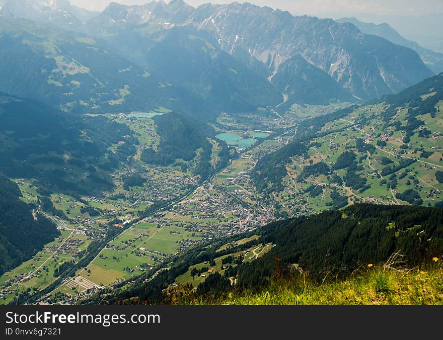 Mountainous Landforms, Mountain Range, Highland, Mountain