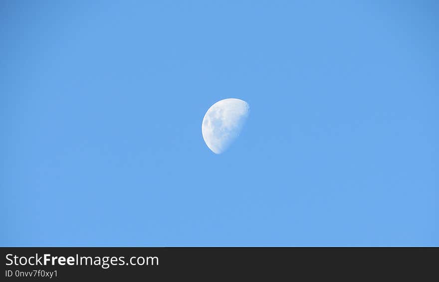 Sky, Daytime, Atmosphere, Moon