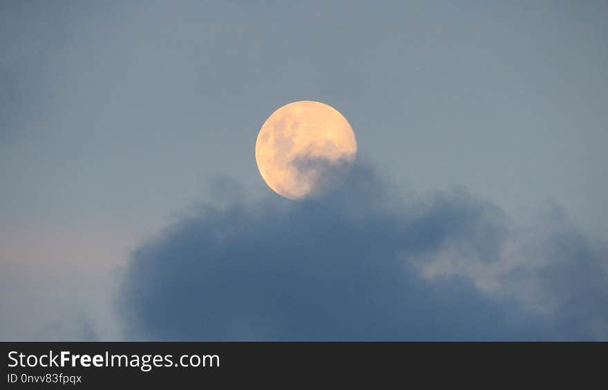 Sky, Daytime, Atmosphere, Cloud