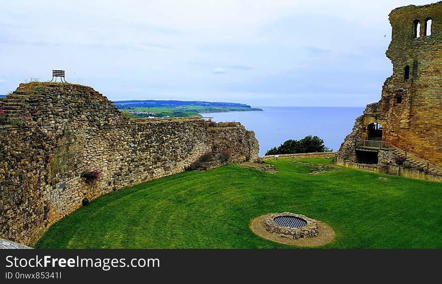 Sky, Promontory, Fortification, Grass