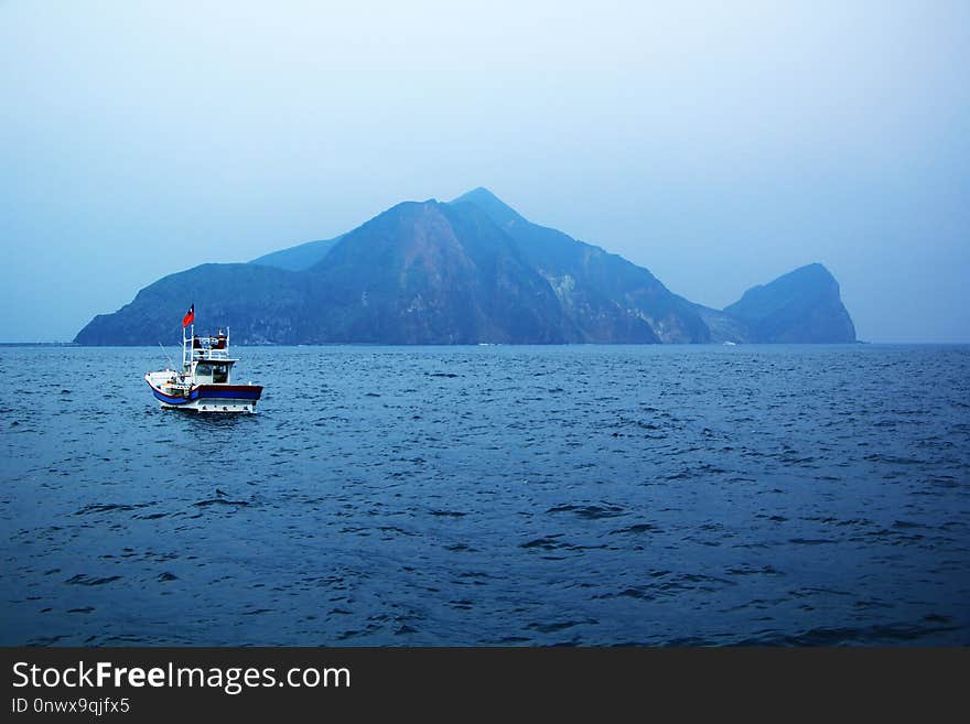 Sea, Sky, Water, Horizon