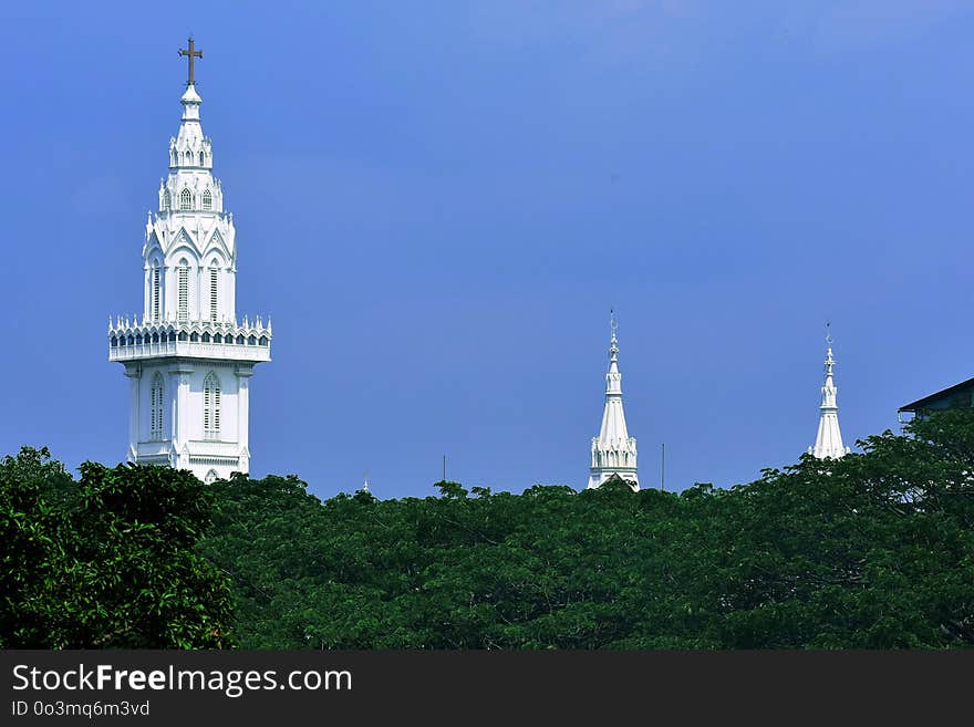 Sky, Landmark, Steeple, Tower