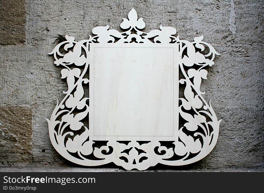 Font, Picture Frame