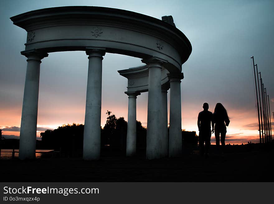 Column, Landmark, Sky, Structure