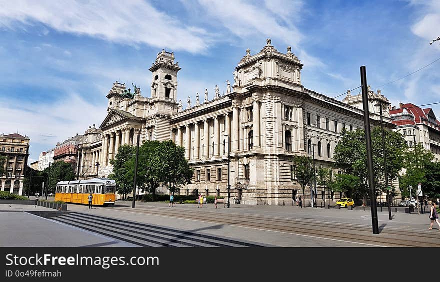 Landmark, Classical Architecture, Building, Sky