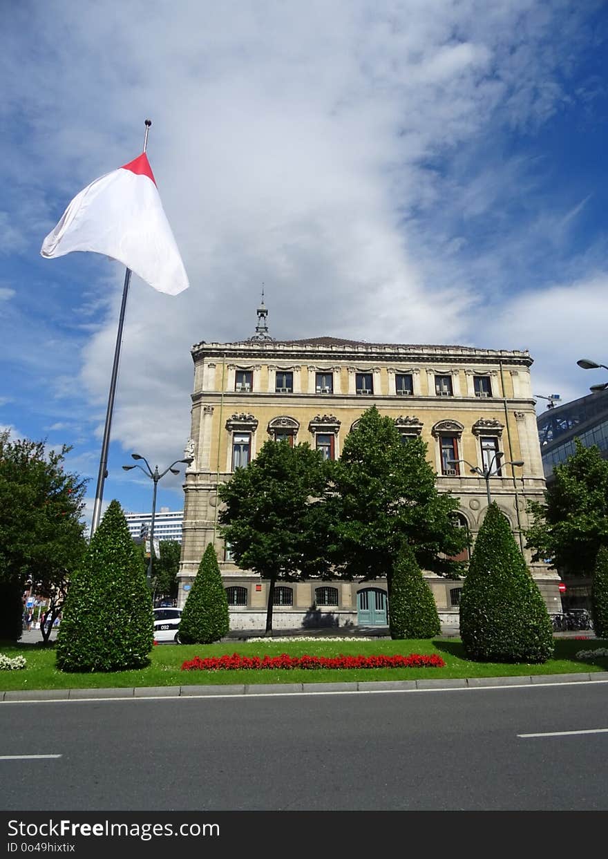 Sky, Landmark, Building, Town