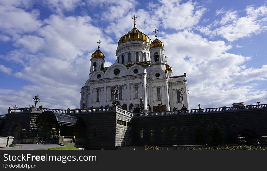 Landmark, Sky, Tourist Attraction, Building