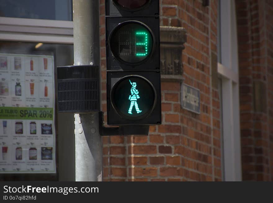 Traffic Light, Signaling Device, Light Fixture, Lighting