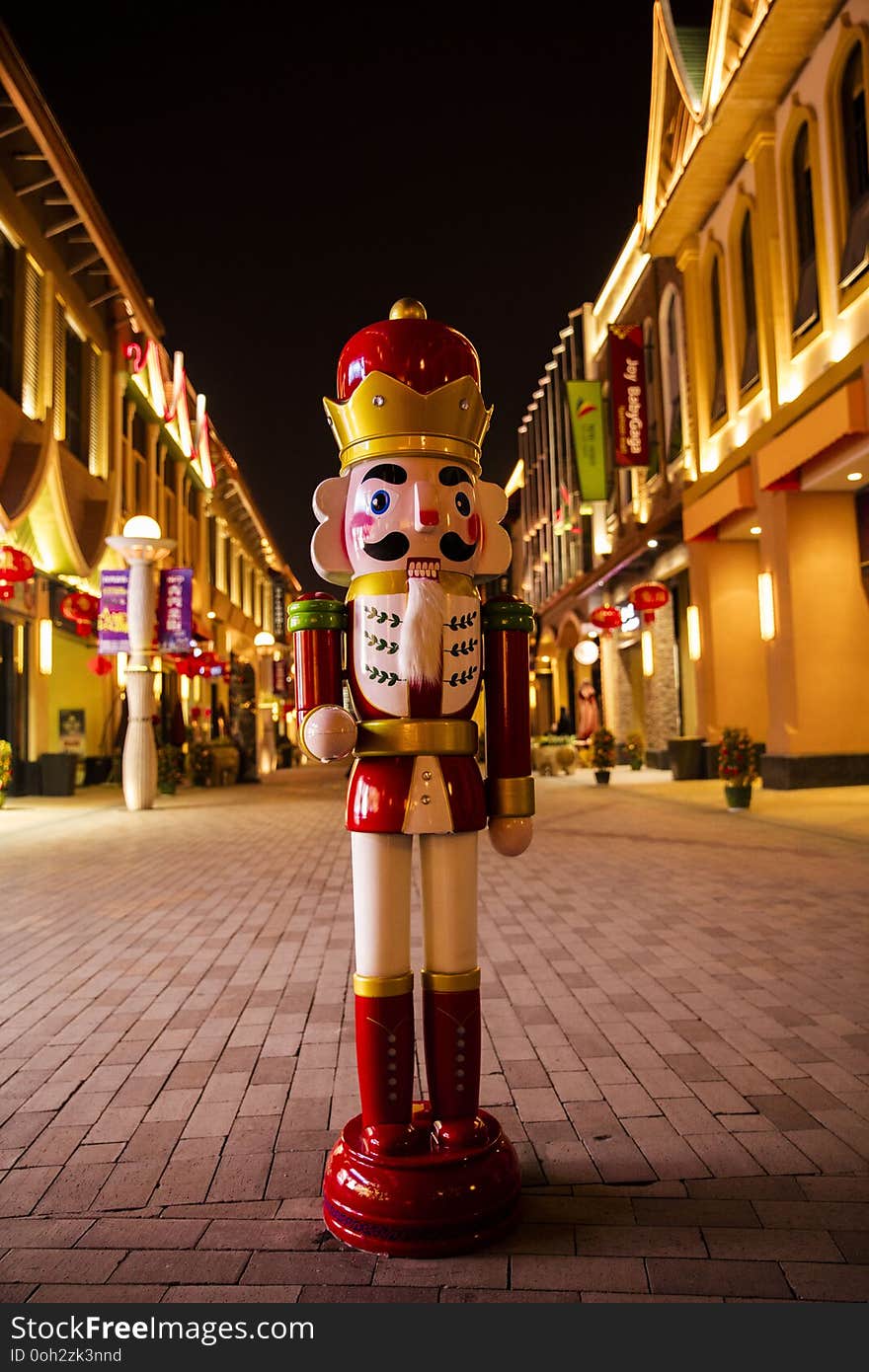 Soldier guarding the street, grim-faced, it`s just like guarding own family, which makes it feel proud. Soldier guarding the street, grim-faced, it`s just like guarding own family, which makes it feel proud