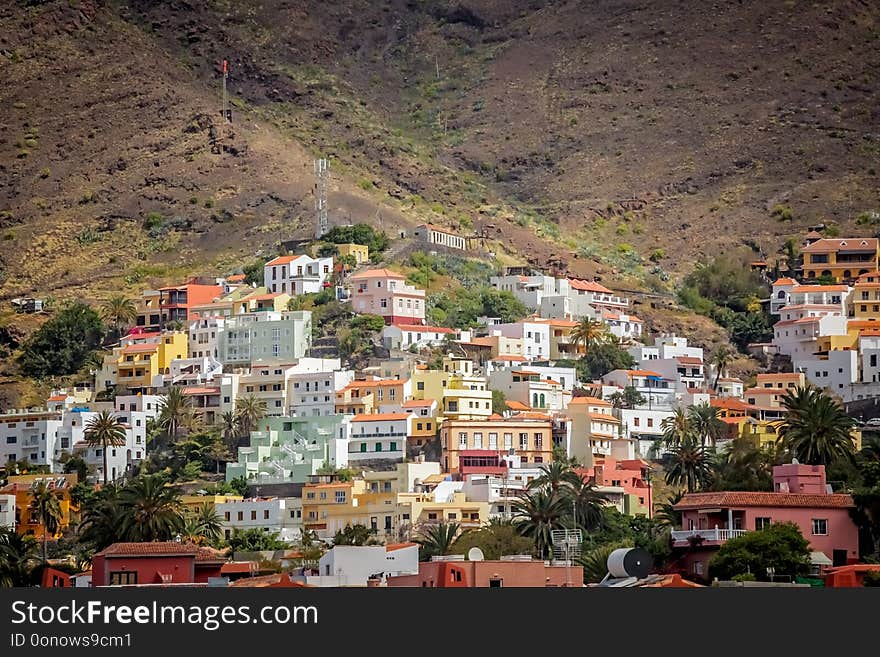 Hillside homes in the Valle Gran Rey on the island of La Gomera, Canary Islands, Spain. Hillside homes in the Valle Gran Rey on the island of La Gomera, Canary Islands, Spain