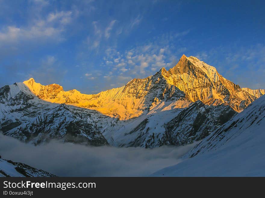 Starry Sky Over Machhepuchare And Annapurna Base Camp - Nepal, Himalayas