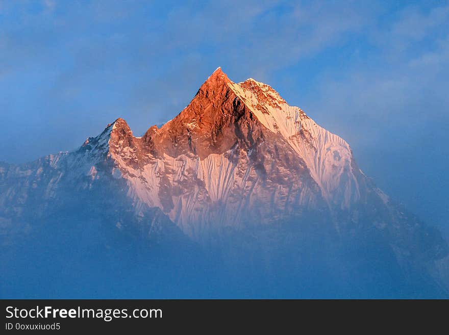 Starry Sky Over Machhepuchare And Annapurna Base Camp - Nepal, Himalayas