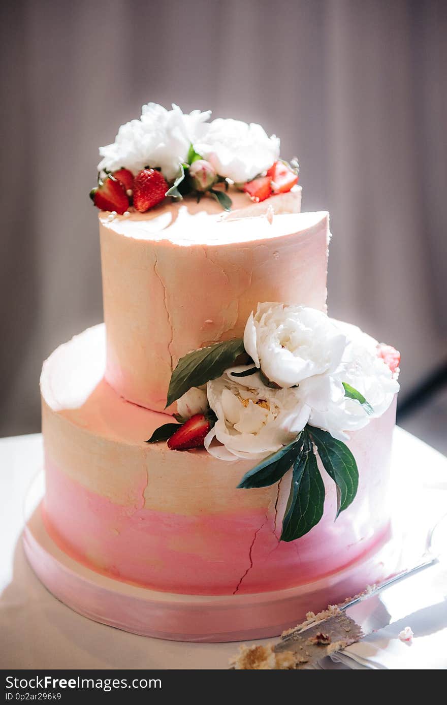 Wedding cake at the wedding on the table