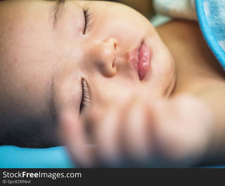 Baby sleeps baby sleepsbaby sleeps.