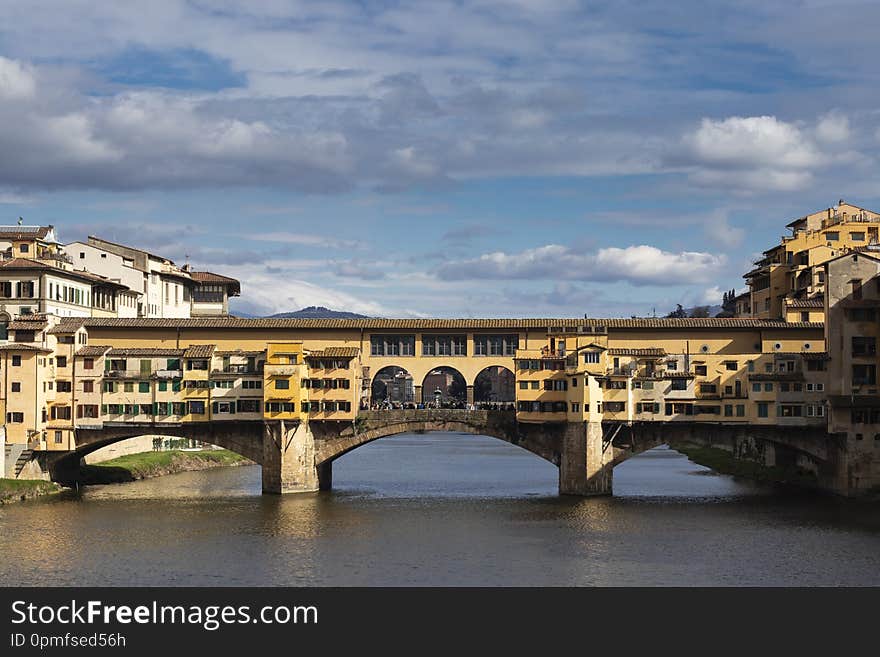 Ponte Vecchio famous landmark bridge over the river in Firenze, Tuscany