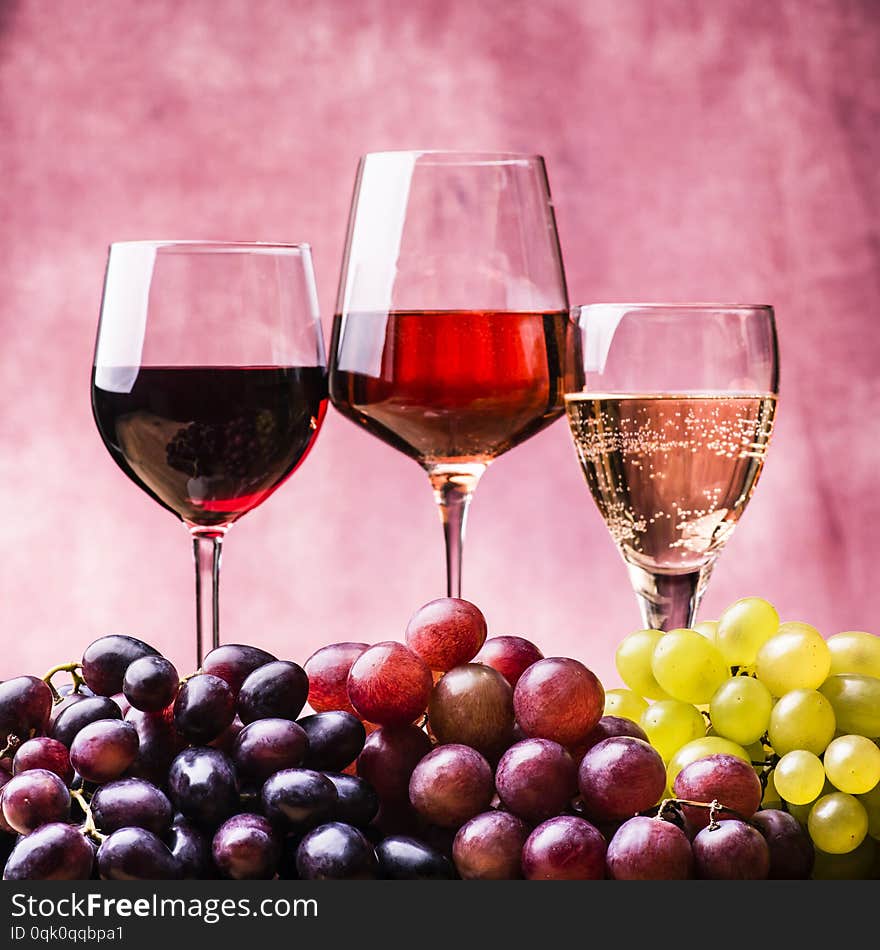 Set Of Wine Glass And Grapes