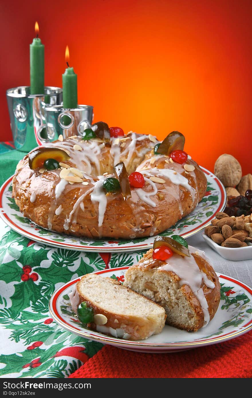 Roscon de Reyes, spanish typical dessert of Epiphany