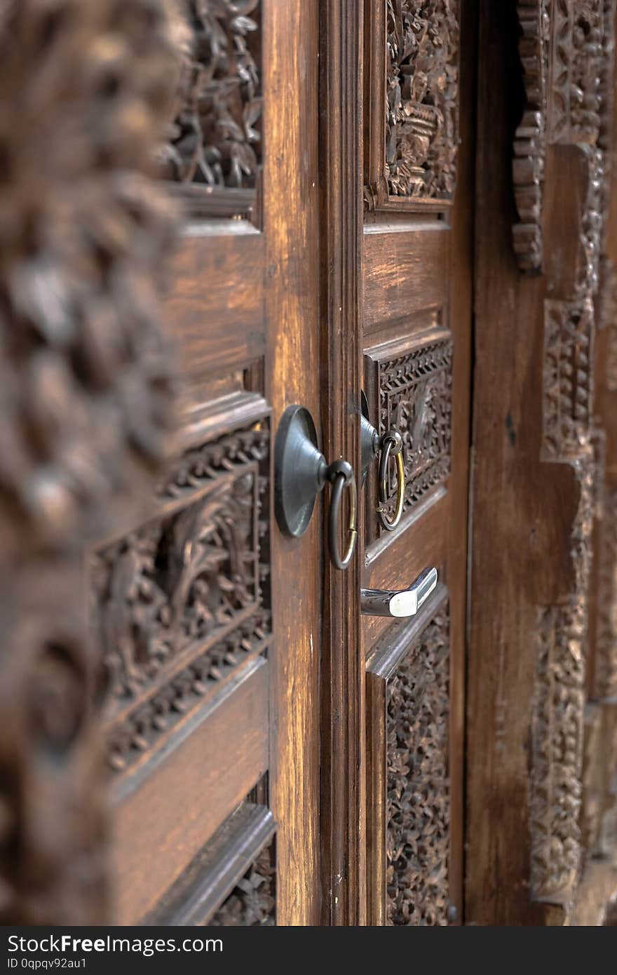 Gebyok is one of the unique Javanese furniture in the form of a Javanese partition which is generally made of teak wood. It is can be used also for the door of the house.
On the side of gebyok is terracotta brick wall.