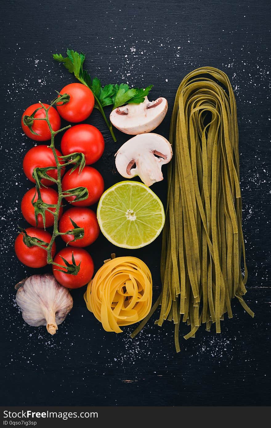 Dry green Pasta with spinach and vegetables