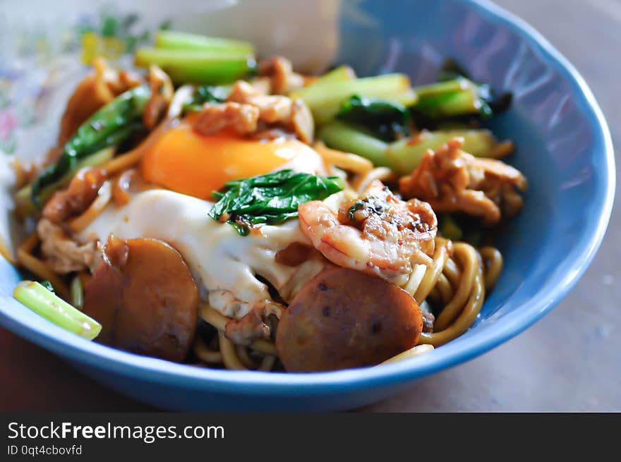 Chinese noodle or noodles with egg and shrimp