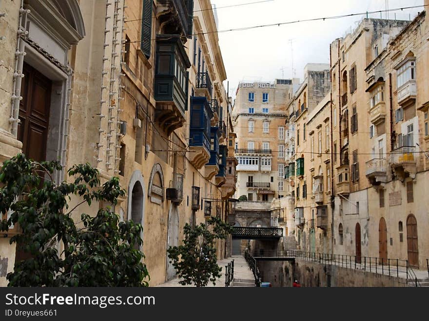 Neighbourhood, Town, Street, Building, Architecture, Human settlement