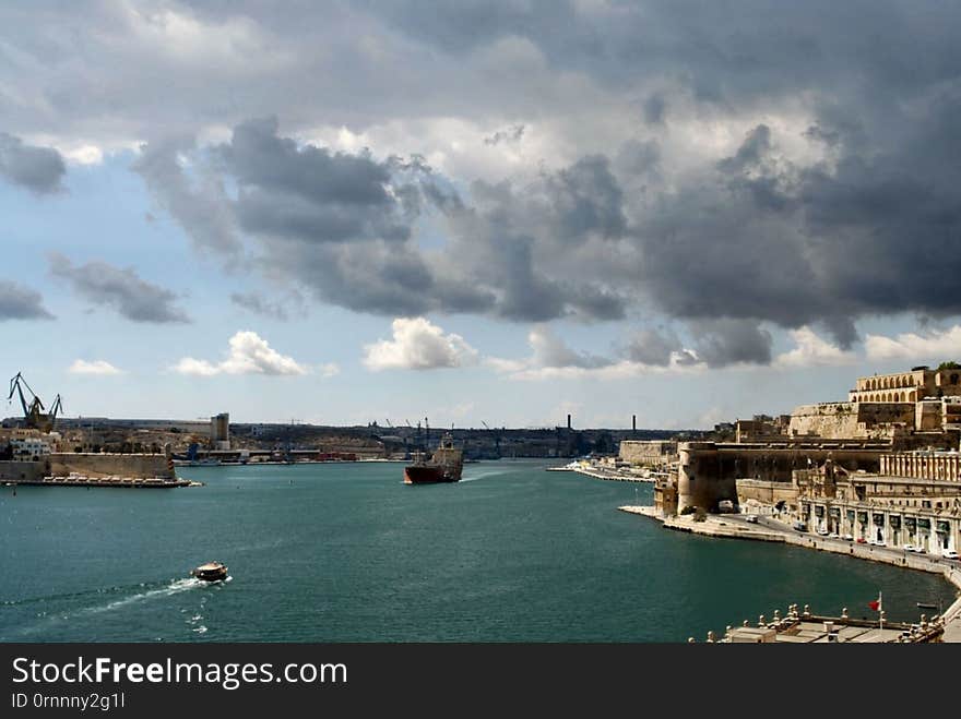 Body of water, Sky, Cloud, Sea, Harbor, Waterway