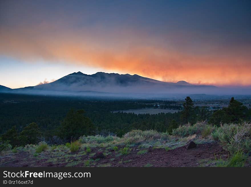 Day 4 of the Schultz Fire, Flagstaff, Arizona. At this point, the fire has consumed over 12,000 acres, including parts of the Schultz Pass area and northern flanks of the Dry Lake Hills, and most of the eastern side of the San Francisco Peaks. Day 4 of the Schultz Fire, Flagstaff, Arizona. At this point, the fire has consumed over 12,000 acres, including parts of the Schultz Pass area and northern flanks of the Dry Lake Hills, and most of the eastern side of the San Francisco Peaks.