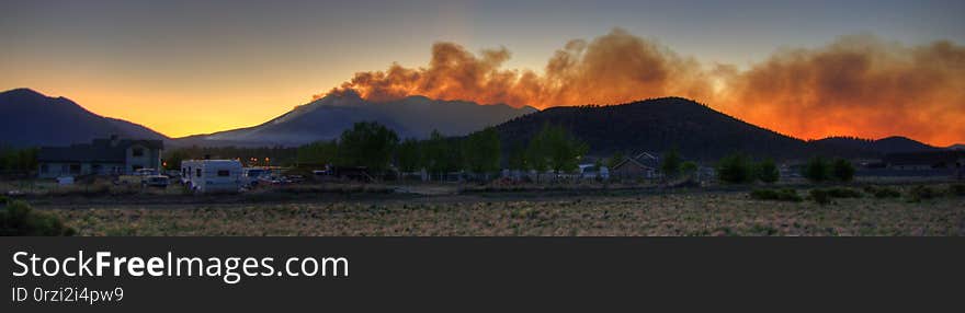 Day 5. Sunset view of fire. Heavy smoke is coming from Weatherford Canyon, where firefighters performed backburning operations to keep the fire in check. Today, the fire reached 14,800 acres and is 40% contained. Day 5. Sunset view of fire. Heavy smoke is coming from Weatherford Canyon, where firefighters performed backburning operations to keep the fire in check. Today, the fire reached 14,800 acres and is 40% contained.