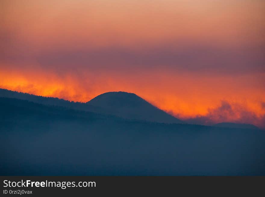 Day 4 of the Schultz Fire, Flagstaff, Arizona. At this point, the fire has consumed over 12,000 acres, including parts of the Schultz Pass area and northern flanks of the Dry Lake Hills, and most of the eastern side of the San Francisco Peaks. Day 4 of the Schultz Fire, Flagstaff, Arizona. At this point, the fire has consumed over 12,000 acres, including parts of the Schultz Pass area and northern flanks of the Dry Lake Hills, and most of the eastern side of the San Francisco Peaks.