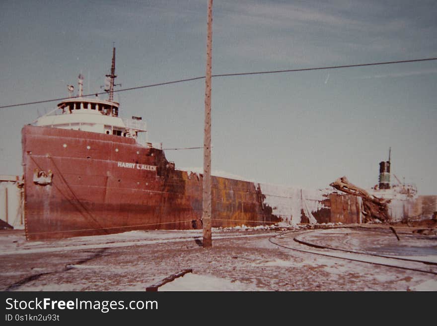 January 20-21, 1978, Duluth, Minnesota, digital copy of print. Complete indexed photo collection at WorldHistoryPics.com. January 20-21, 1978, Duluth, Minnesota, digital copy of print. Complete indexed photo collection at WorldHistoryPics.com.