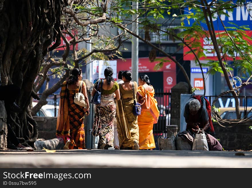 Free CC0 Stock Photo of Group of Indian Womens Leaving from the Temple - Check out more free photos on mystock.themeisle.com