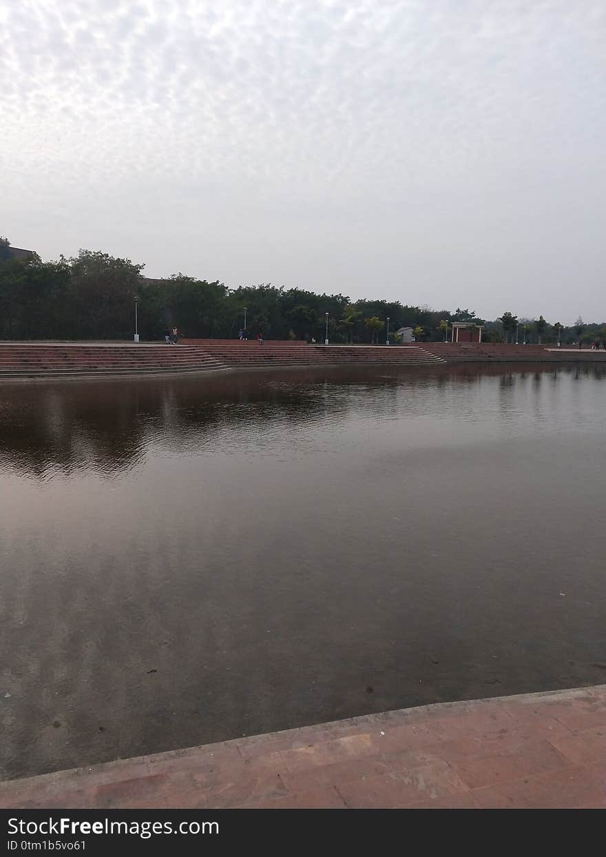 These types of indian lake is used for  jogging in the morning and evening as u can see in the picture. & it`s looking sooo beautiful. These types of indian lake is used for  jogging in the morning and evening as u can see in the picture. & it`s looking sooo beautiful..