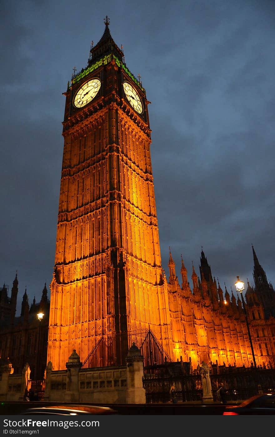 big ben at night in london