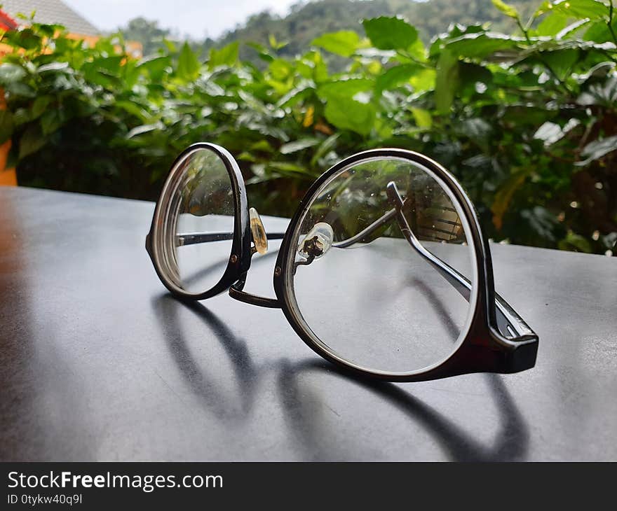 Eye glasses vision for viewing optical