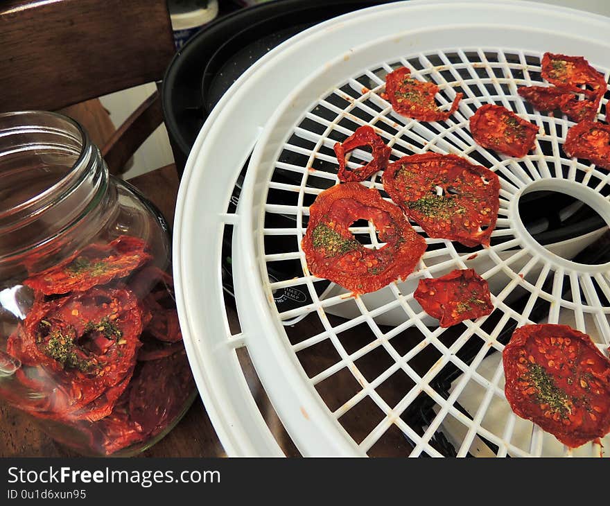 Dried tomatoes need to be conditioned