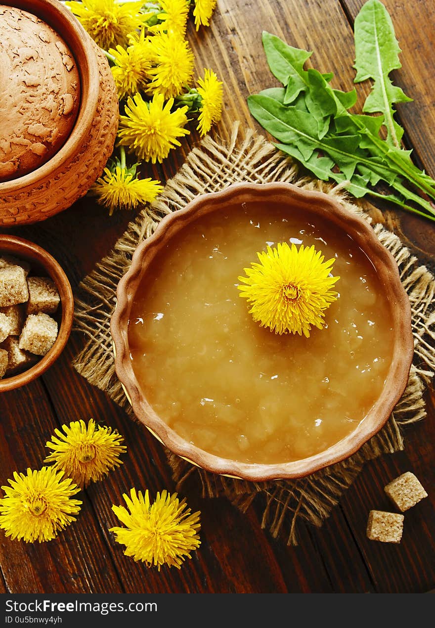 Jam of dandelions