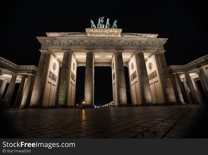 Pantheon at night, brandenburg gate,