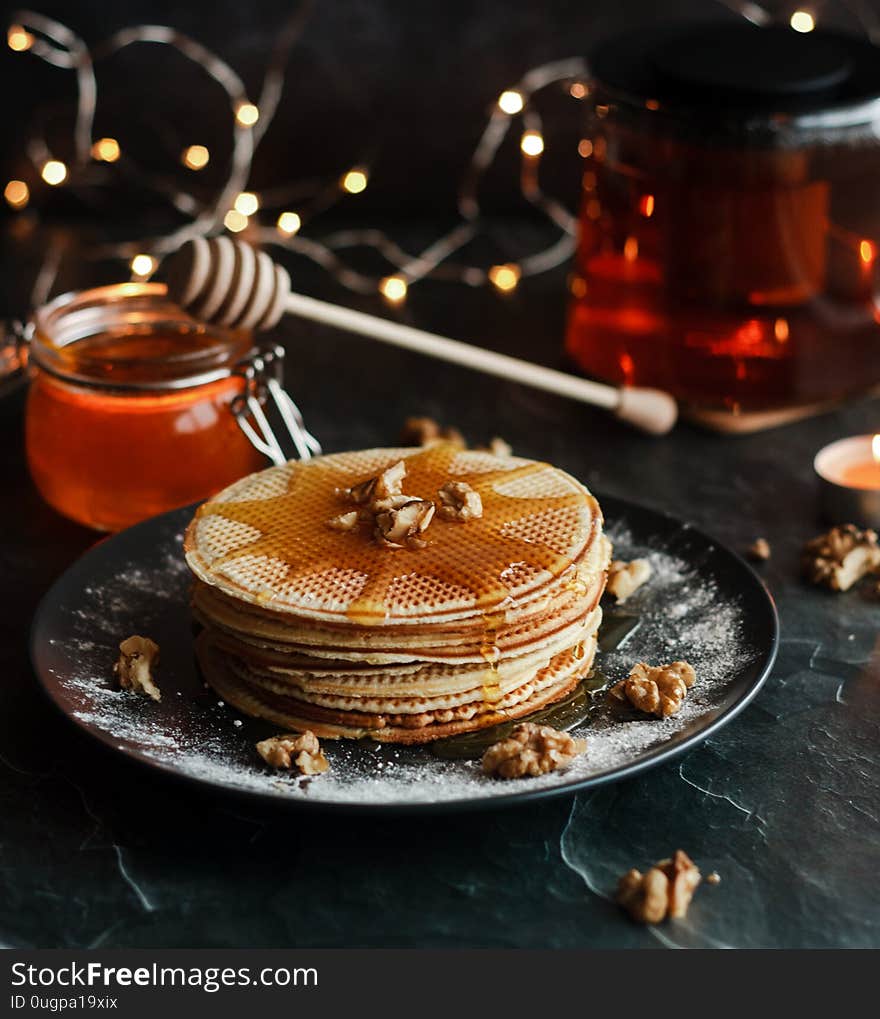 Dutch waffles with honey and nuts