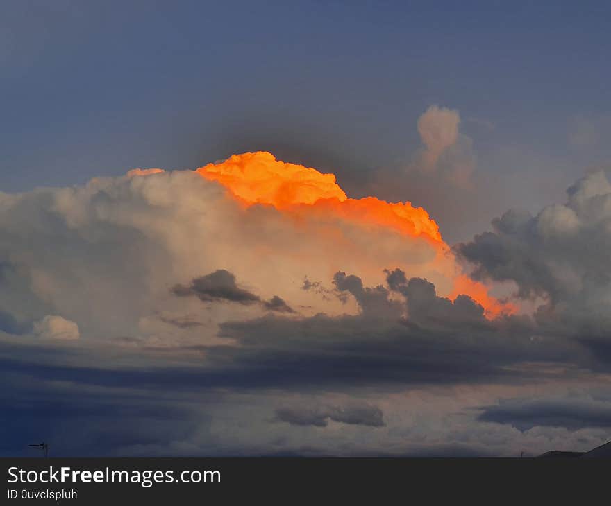 Sky before the storm