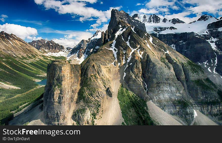 Valley of the Ten Peaks, Moraine Lake, Alberta, Canada, Banff National Park, Beautiful Landscape