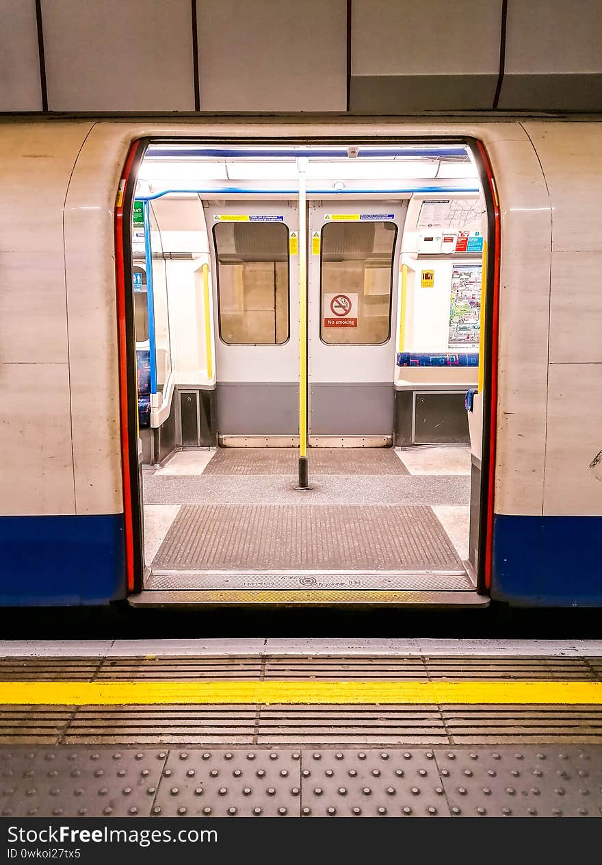 April 16, 2020 – London, United Kingdom. A look inside just one of the hundreds of trains of the London Underground system, during the pandemic. Social distancing control in force. April 16, 2020 – London, United Kingdom. A look inside just one of the hundreds of trains of the London Underground system, during the pandemic. Social distancing control in force