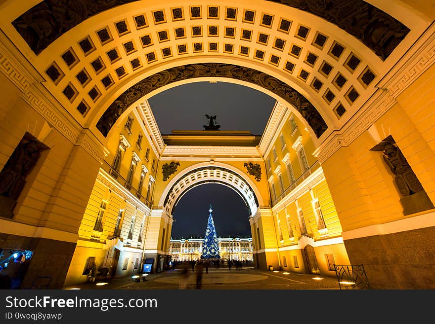 Beautiful walks through the night in St. Petersburg, spas on blood, Nevsky Prospekt, the square near the winter Palace