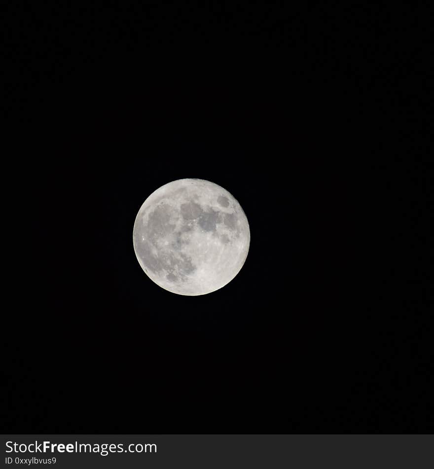 Full moon in the night sky, Great super moon in sky during the night time