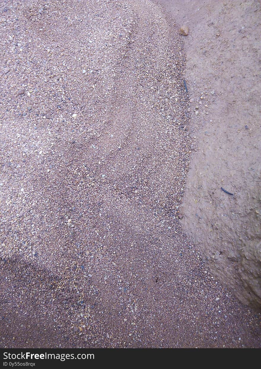 Sand created a beautiful shape of ladder